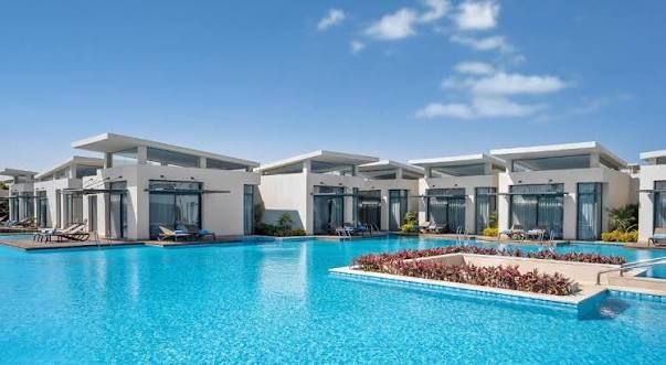 Chalet, Villa or Hotel? How to Choose the Right North Coast Stay